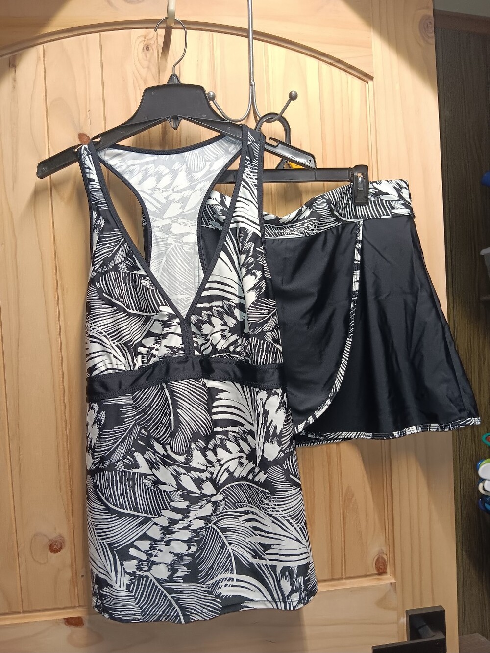 Black & White Tropical Print Active Tank with Skort Swimsuit
